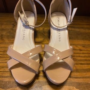 Girls Marc Defangs Isabella